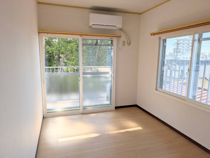 物件内観写真11　(居室)