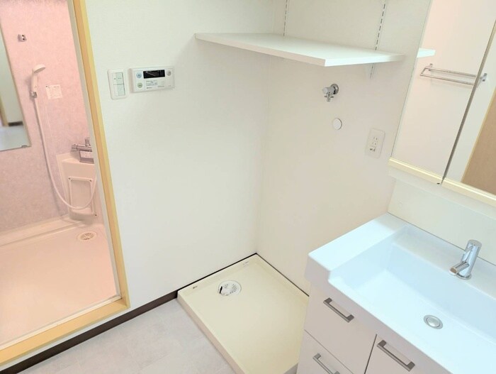 物件内観写真20　(洗濯機置場)