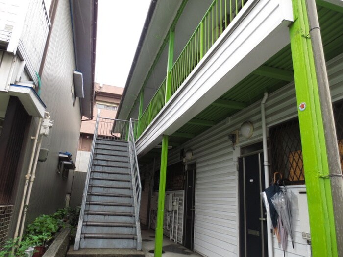 物件外観写真2　(エントランス部分)