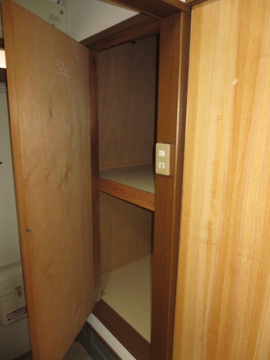 物件内観写真15　(靴箱)