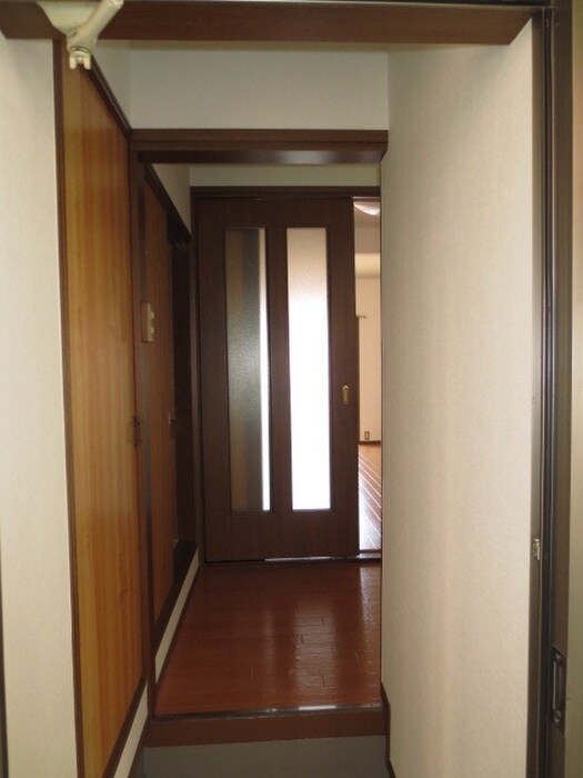 物件内観写真16　(廊下)