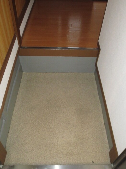 物件内観写真17　(玄関)