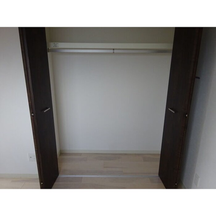 物件内観写真12　(収納)