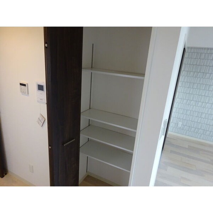 物件内観写真13　(収納)