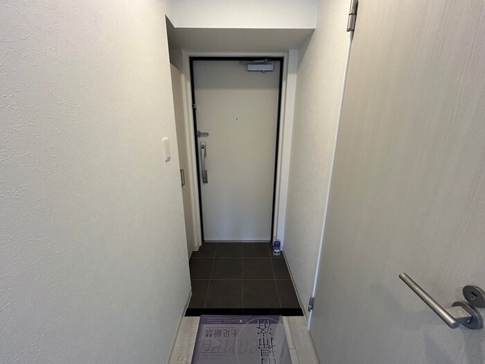 物件内観写真15　(玄関)