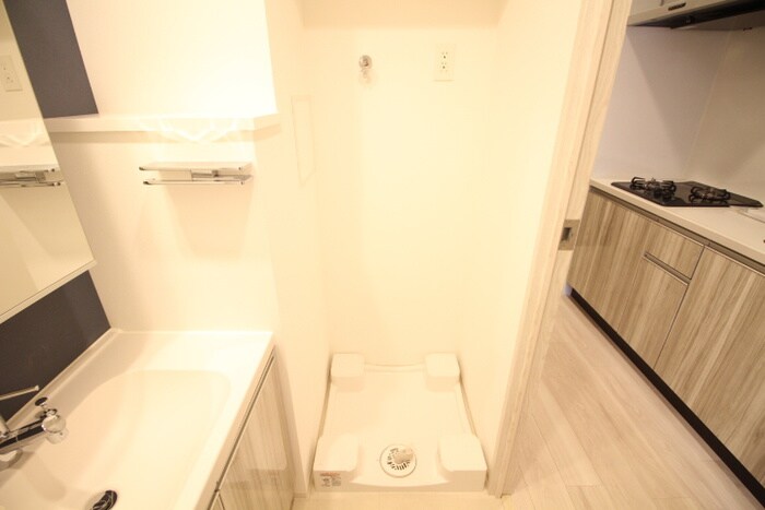 物件内観写真12　(洗濯機置場)