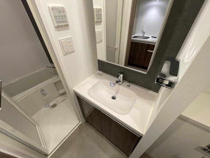 物件内観写真12　(洗面)