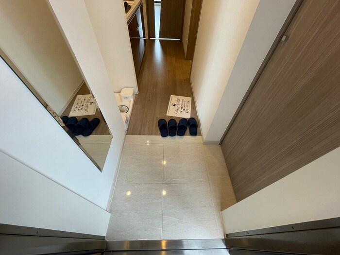 物件内観写真14　(玄関)