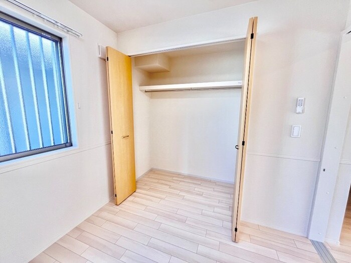 物件内観写真6　(収納)