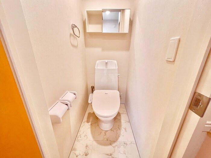 物件内観写真8　(トイレ)