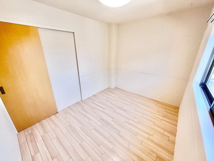 物件内観写真11　(居室)