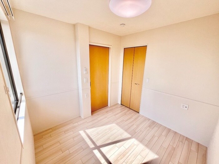 物件内観写真13　(居室)