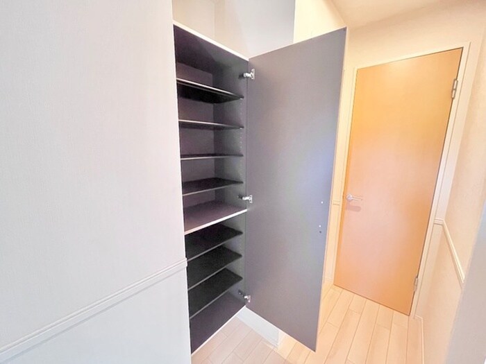 物件内観写真18　(靴箱)