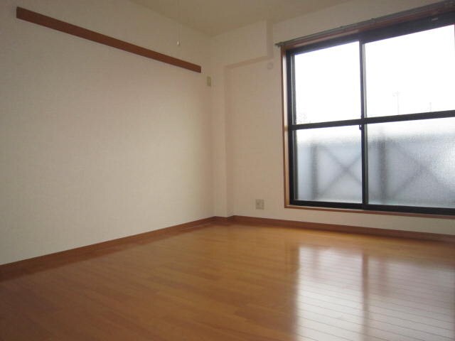 物件内観写真5　(居室)