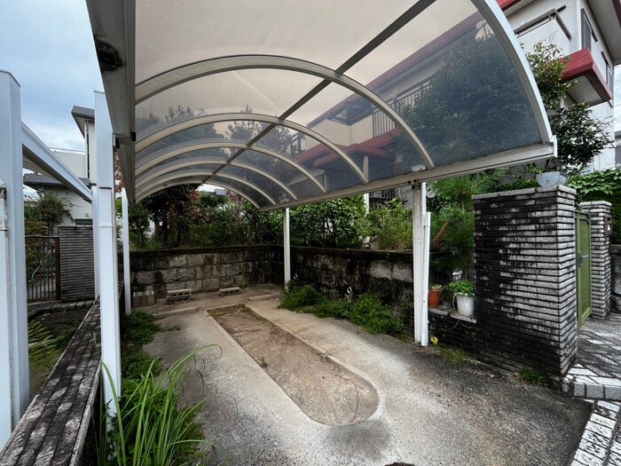 物件外観写真5　(駐車場)