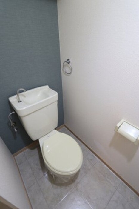 物件内観写真8　(トイレ)