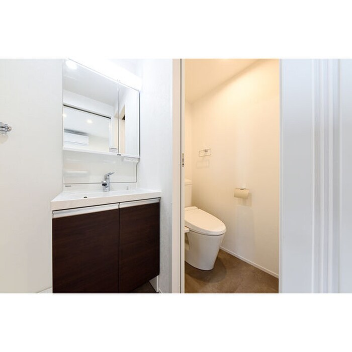 物件内観写真11　(洗面)