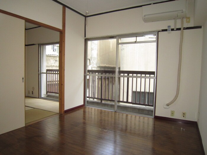 物件内観写真4　(居室)