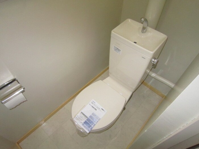 物件内観写真8　(トイレ)