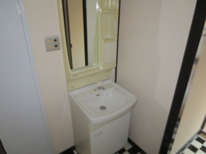 物件内観写真11　(洗面)