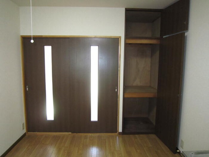 物件内観写真11　(収納)
