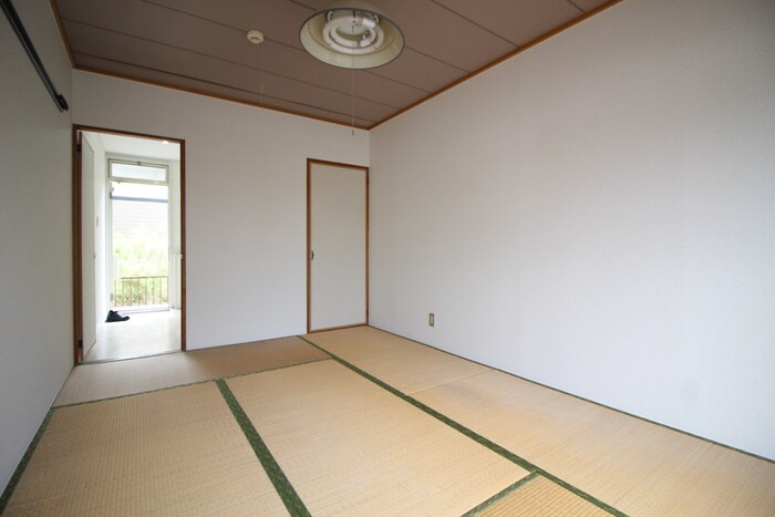 物件内観写真8　(居室)