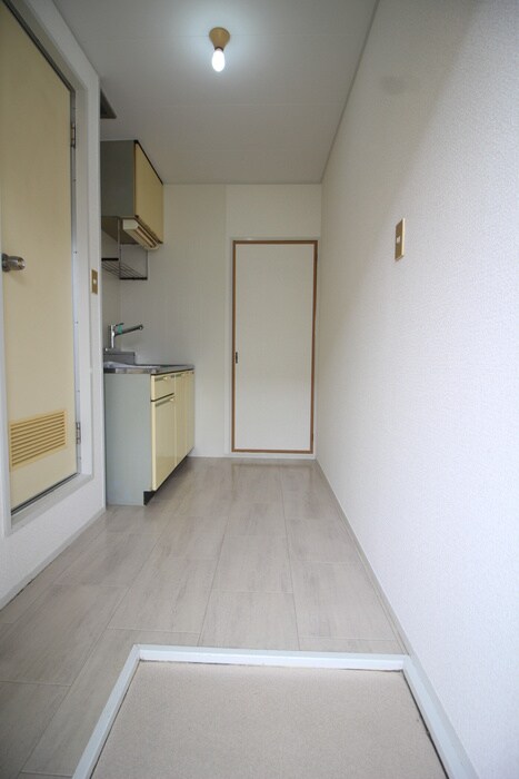 物件内観写真17　(廊下)