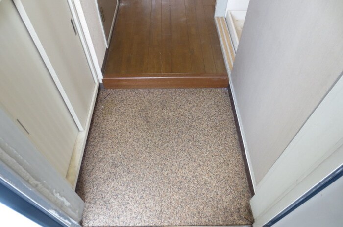 物件内観写真17　(玄関)