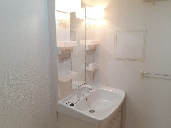 物件内観写真10　(洗面)