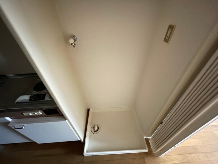 物件内観写真18　(洗濯機置場)