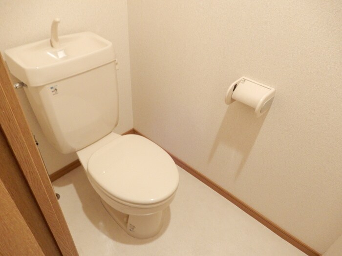 物件内観写真16　(トイレ)