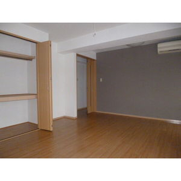 物件内観写真7　(居室)