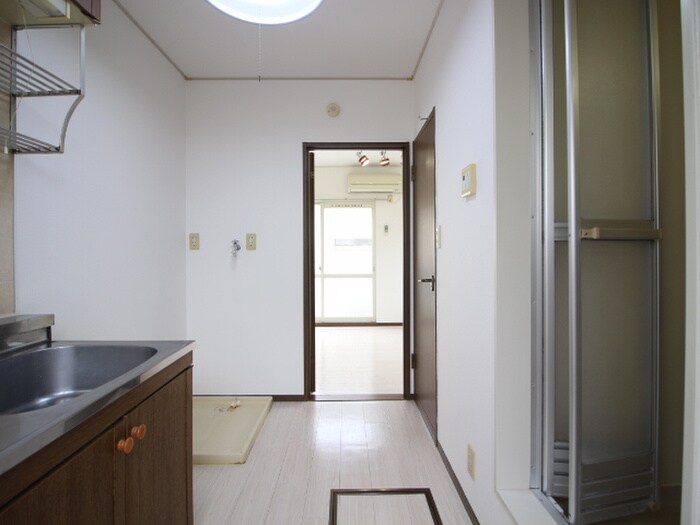 物件内観写真13　(廊下)
