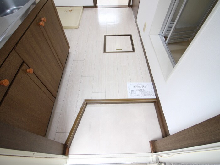 物件内観写真19　(玄関)