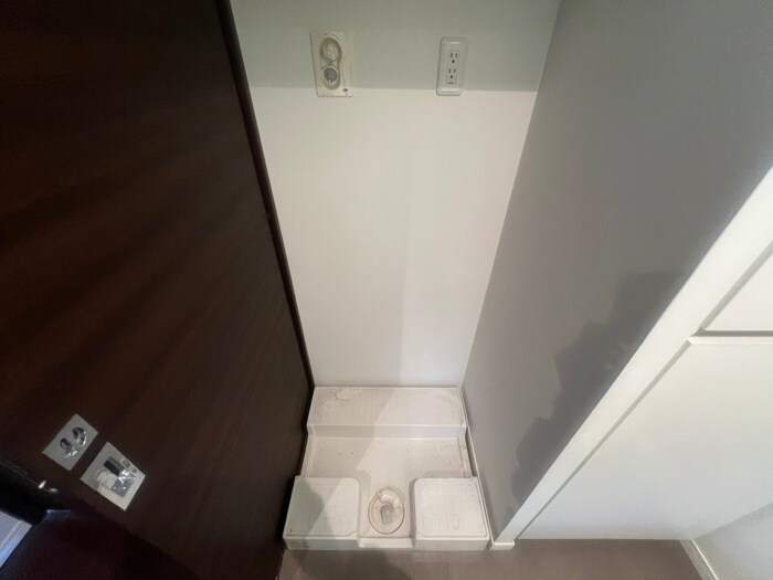 物件内観写真12　(洗濯機置場)