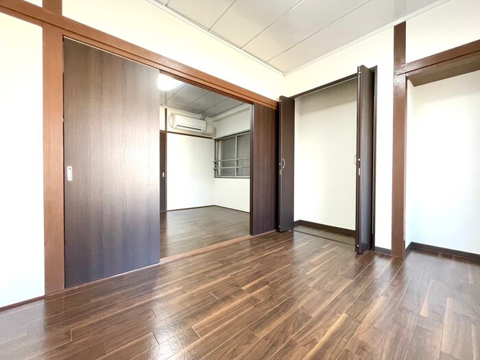 物件内観写真2　(居室)