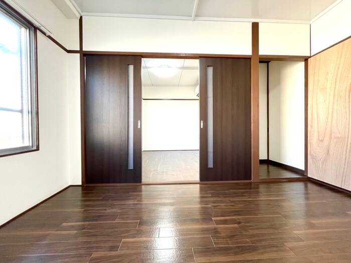 物件内観写真3　(居室)