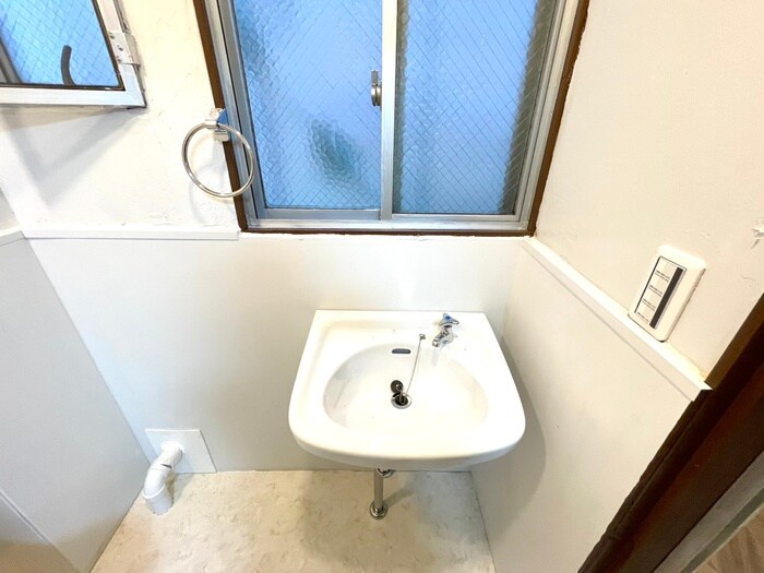 物件内観写真9　(洗面)