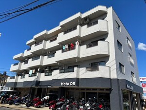 メゾン第三初島外観写真