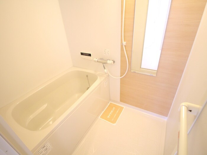 物件内観写真12　(バス／シャワールーム等)