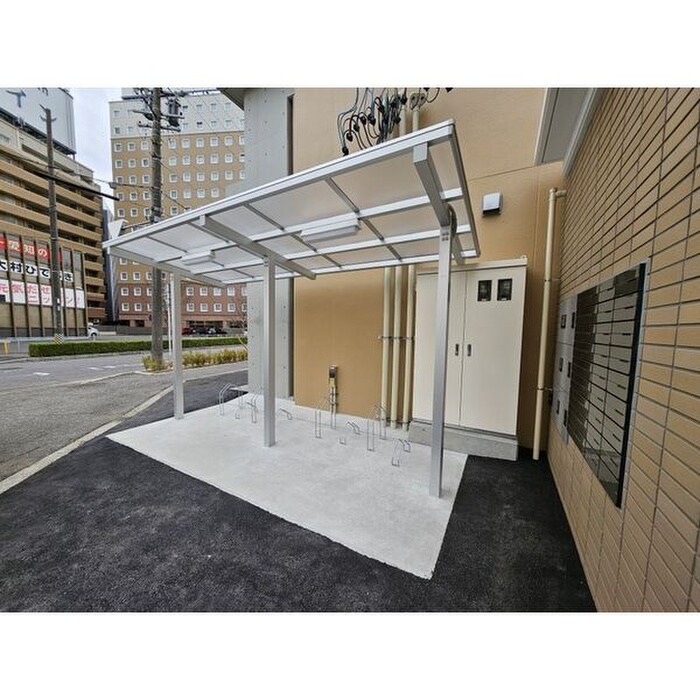 物件外観写真6　(駐輪場)