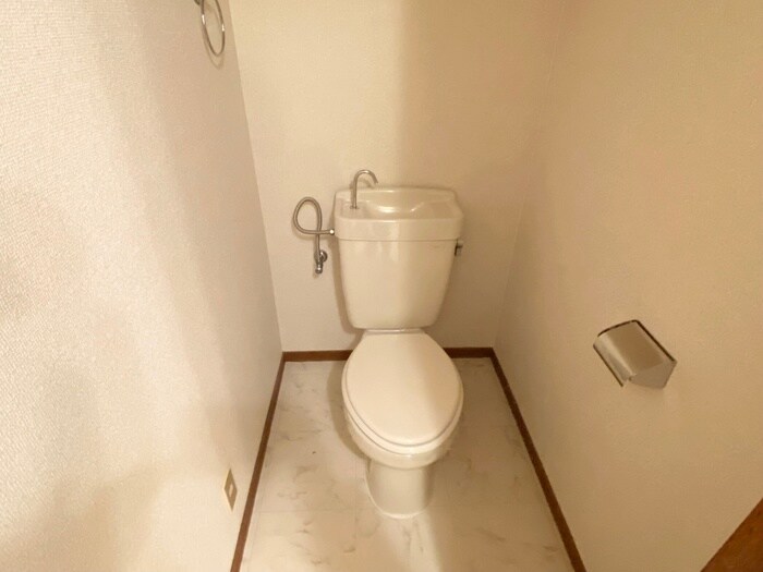 物件内観写真14　(トイレ)