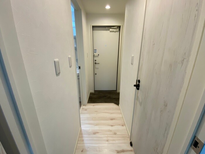 物件内観写真17　(廊下)