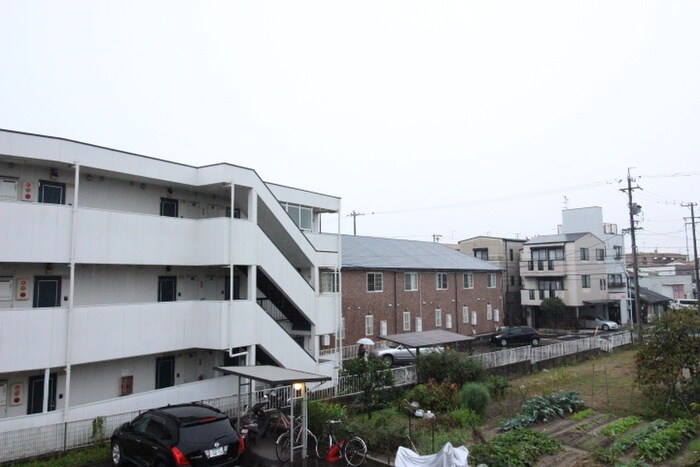 物件内観写真17　(室内からの展望)