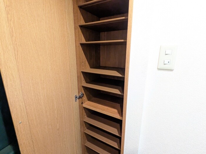 物件内観写真14　(靴箱)