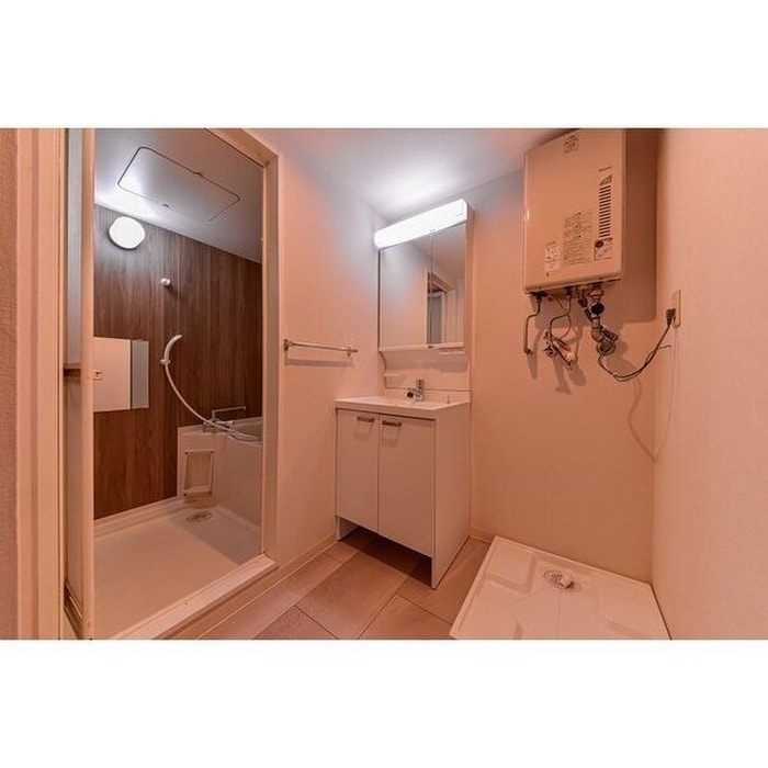 物件内観写真17　(洗濯機置場)