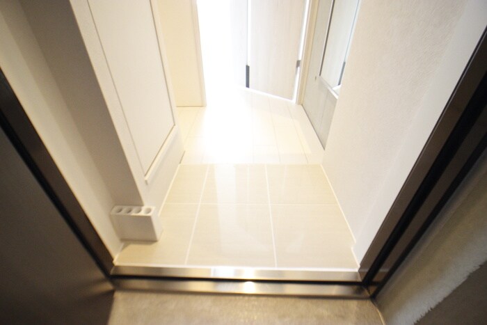 物件内観写真18　(玄関)