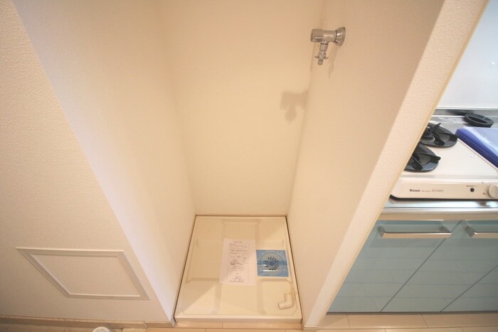 物件内観写真12　(洗濯機置場)