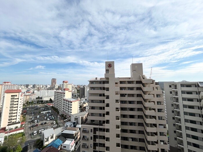 物件内観写真15　(室内からの展望)