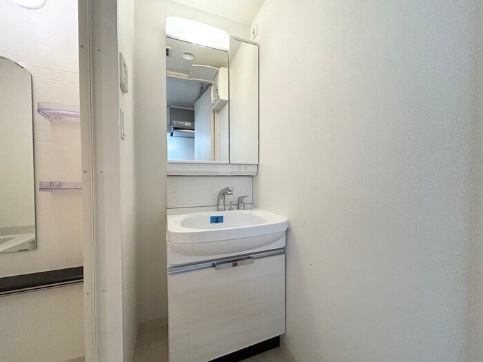 物件内観写真12　(洗面)